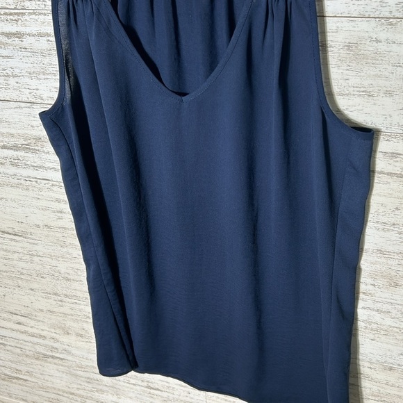 Banana Republic Loose Top | SIZE 0 - Picture 3 of 5